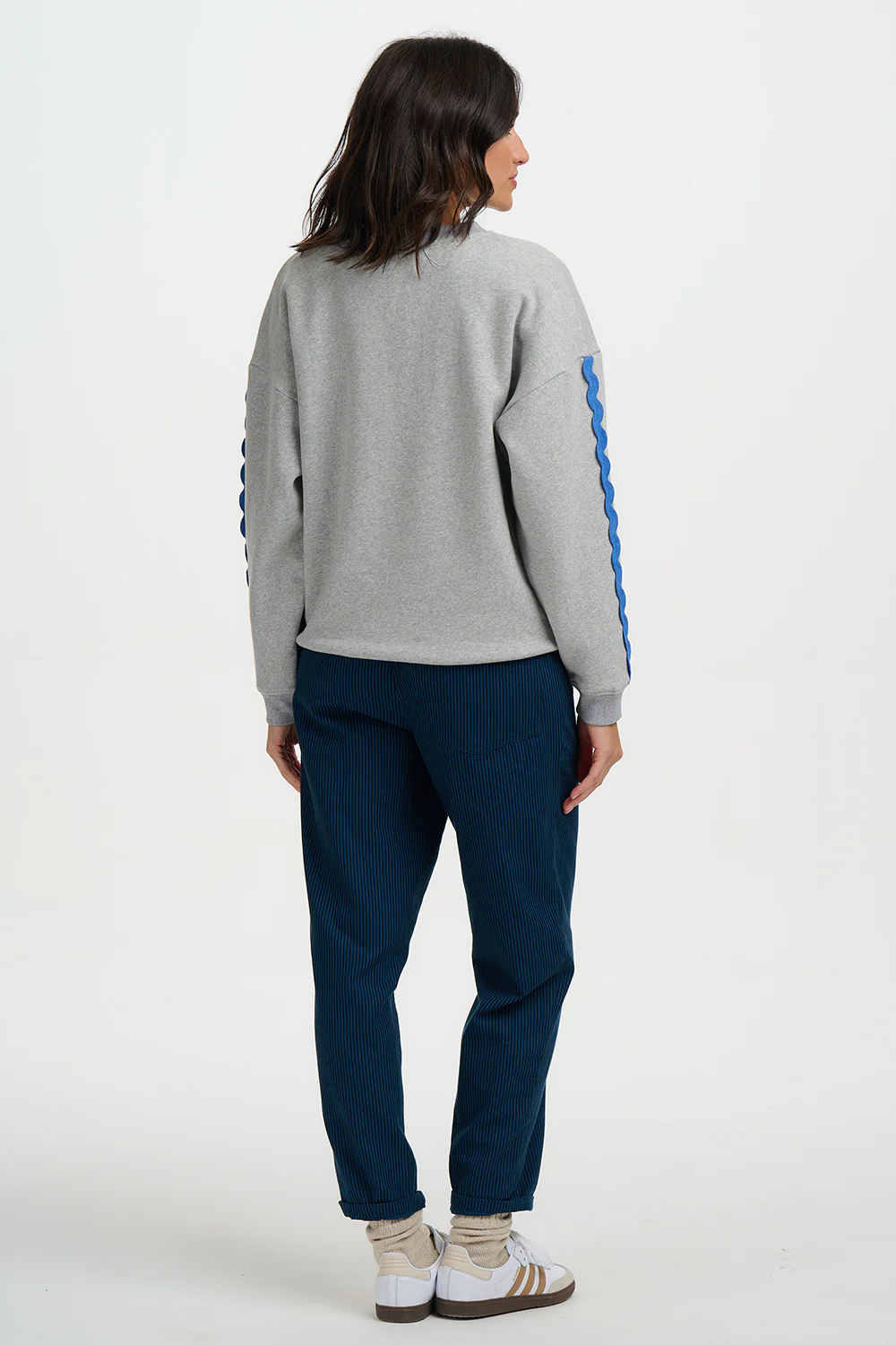 Eadie Relaxed Sweatshirt - Grey Marl, Lobster - Image 5