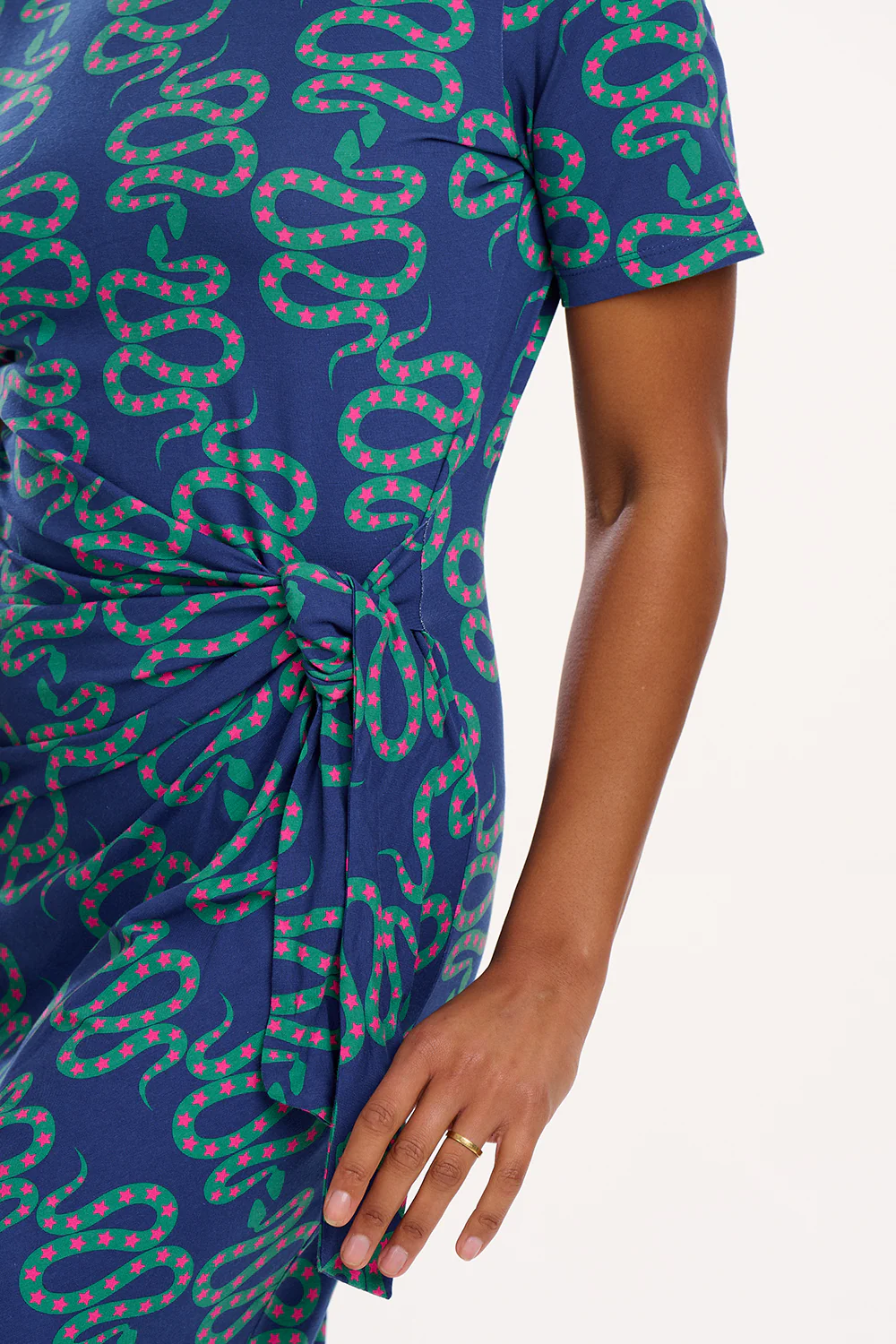 Emersyn Jersey Midi Dress - Bright Navy, Star Snakes - Image 2