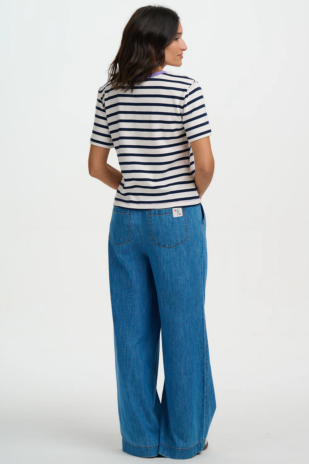 Estrella T-Shirt - Off White/Navy, SHB Flower - Image 5