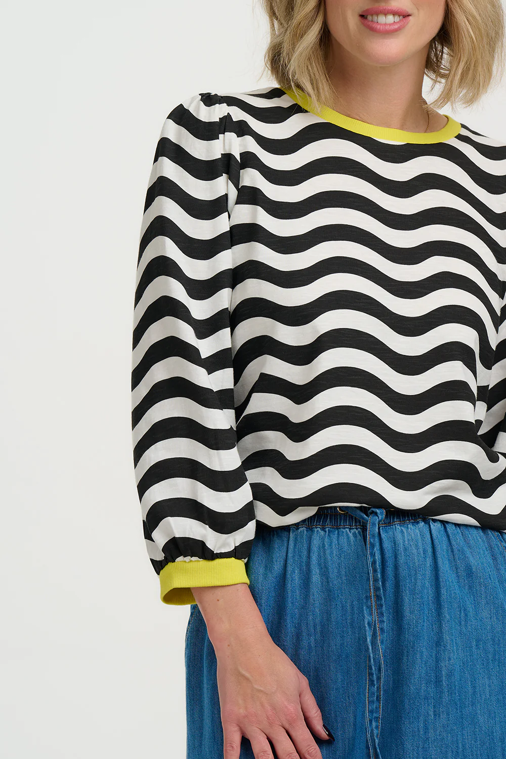 Kitty Jersey Top - Off White/Black, Monochrome Waves - Image 3