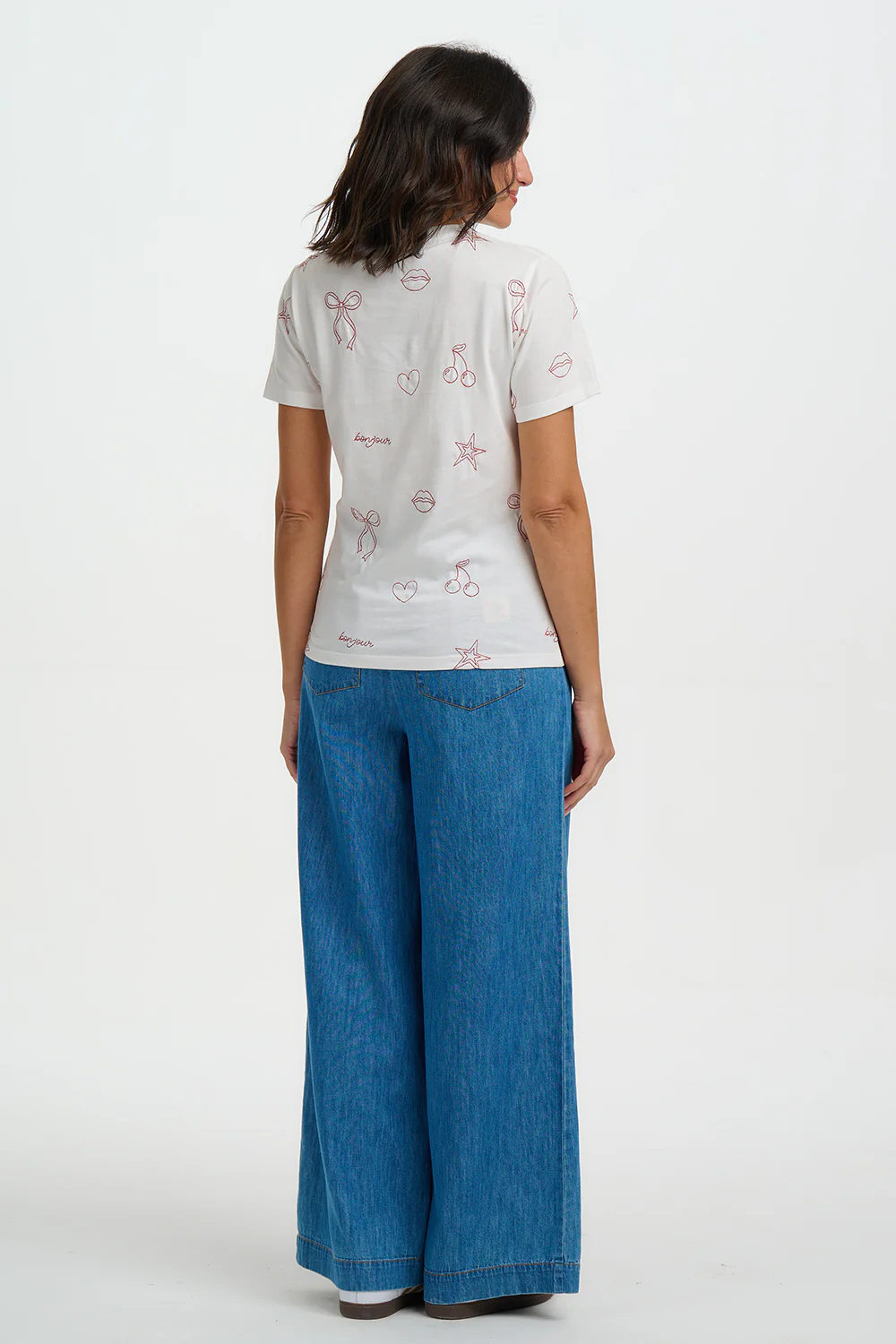 Maggie T-Shirt - Off White, Chic Embroidery - Image 5
