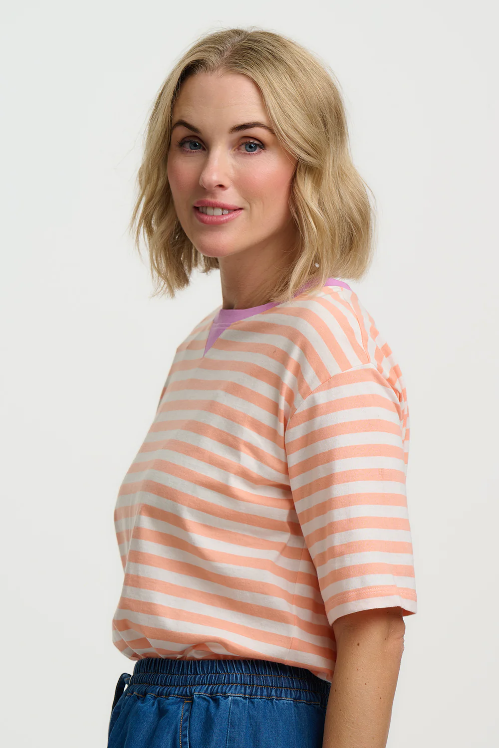 Riley Relaxed T-Shirt - Off White/Peach, Stripe - Image 4